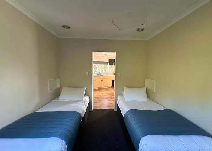 Pohara Beach Top 10 Holiday Park