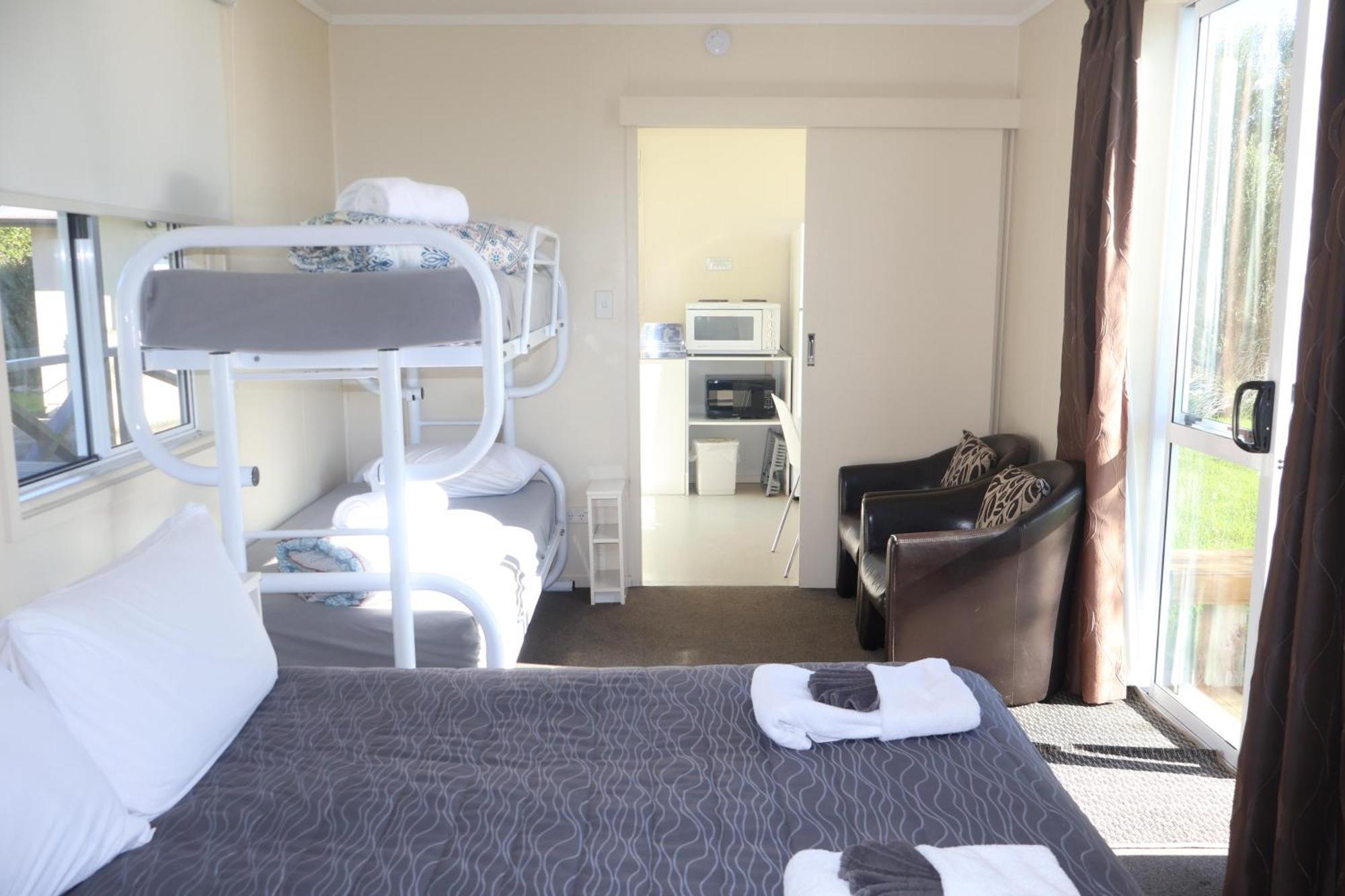 10 Holiday park 4*