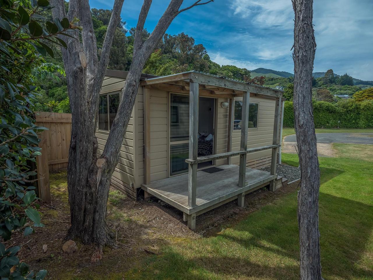 10 Holiday park Pohara